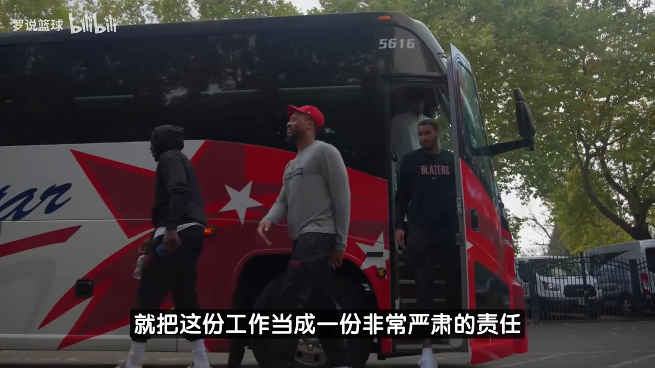 比盧普斯楊瀚森身高會(huì)讓孩子感到震撼互動(dòng)語言障礙不成問題