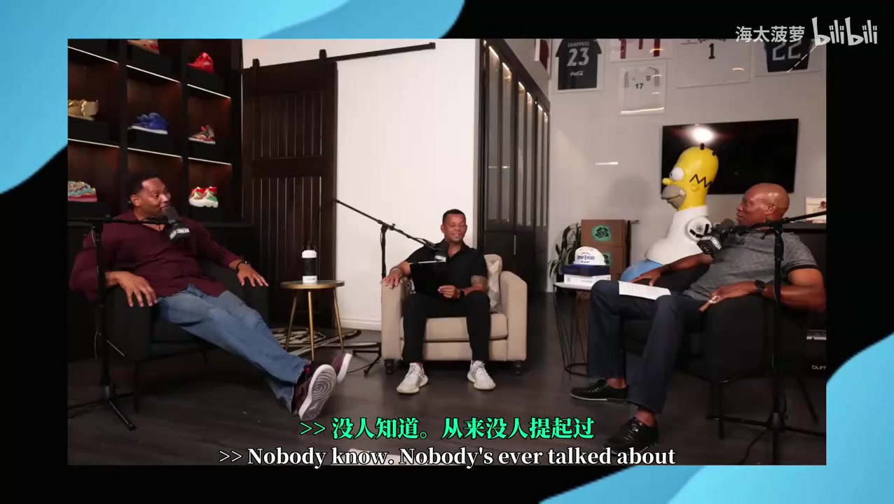 霍里奧尼爾更衣室里把AC格林象征禁欲的綠熊放在自己襠部