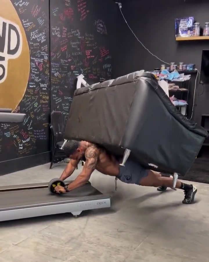 獨(dú)木難支美媒調(diào)侃這就是今天獨(dú)自carry的盧卡-東契奇