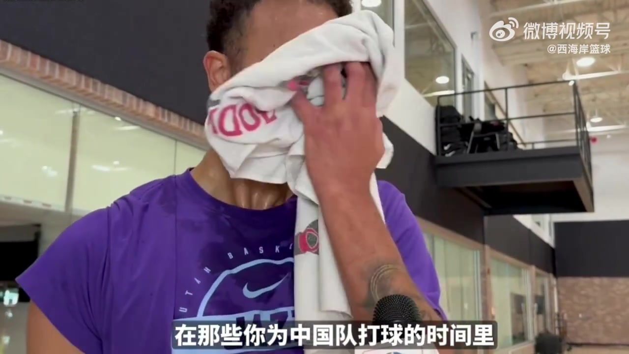 李凱爾楊瀚森讓我想起了約基奇他現(xiàn)在 要做的是保持耐心