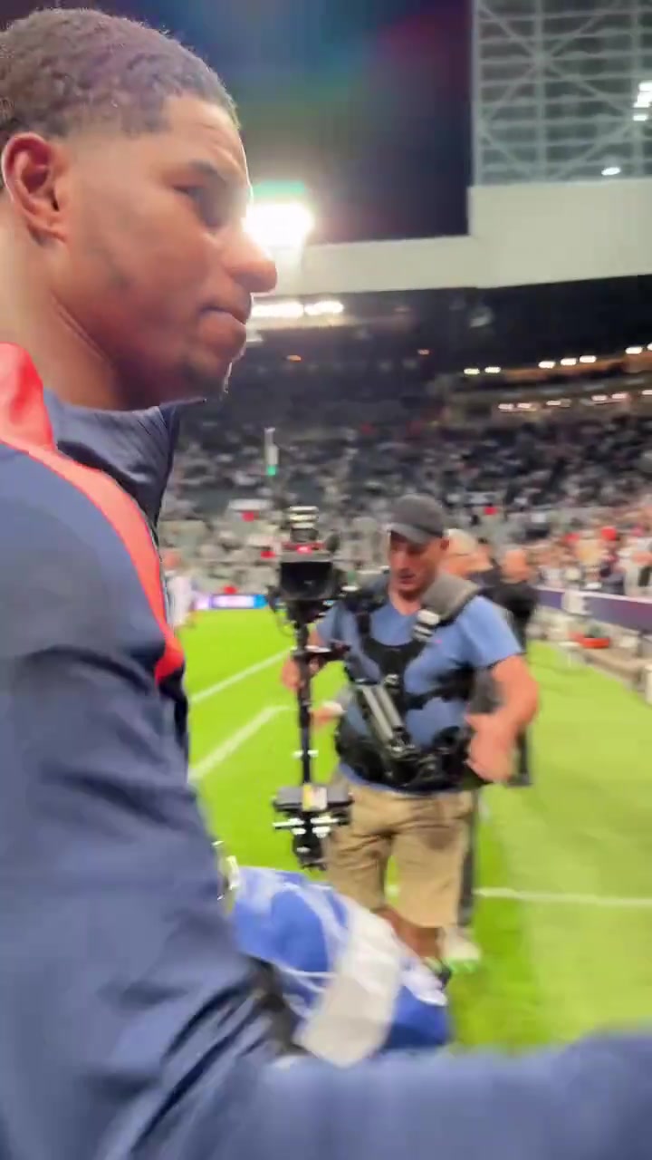 回到英倫的拉師傅是MVP拉什福德梅開(kāi)二度助巴薩歐冠開(kāi)門(mén)紅