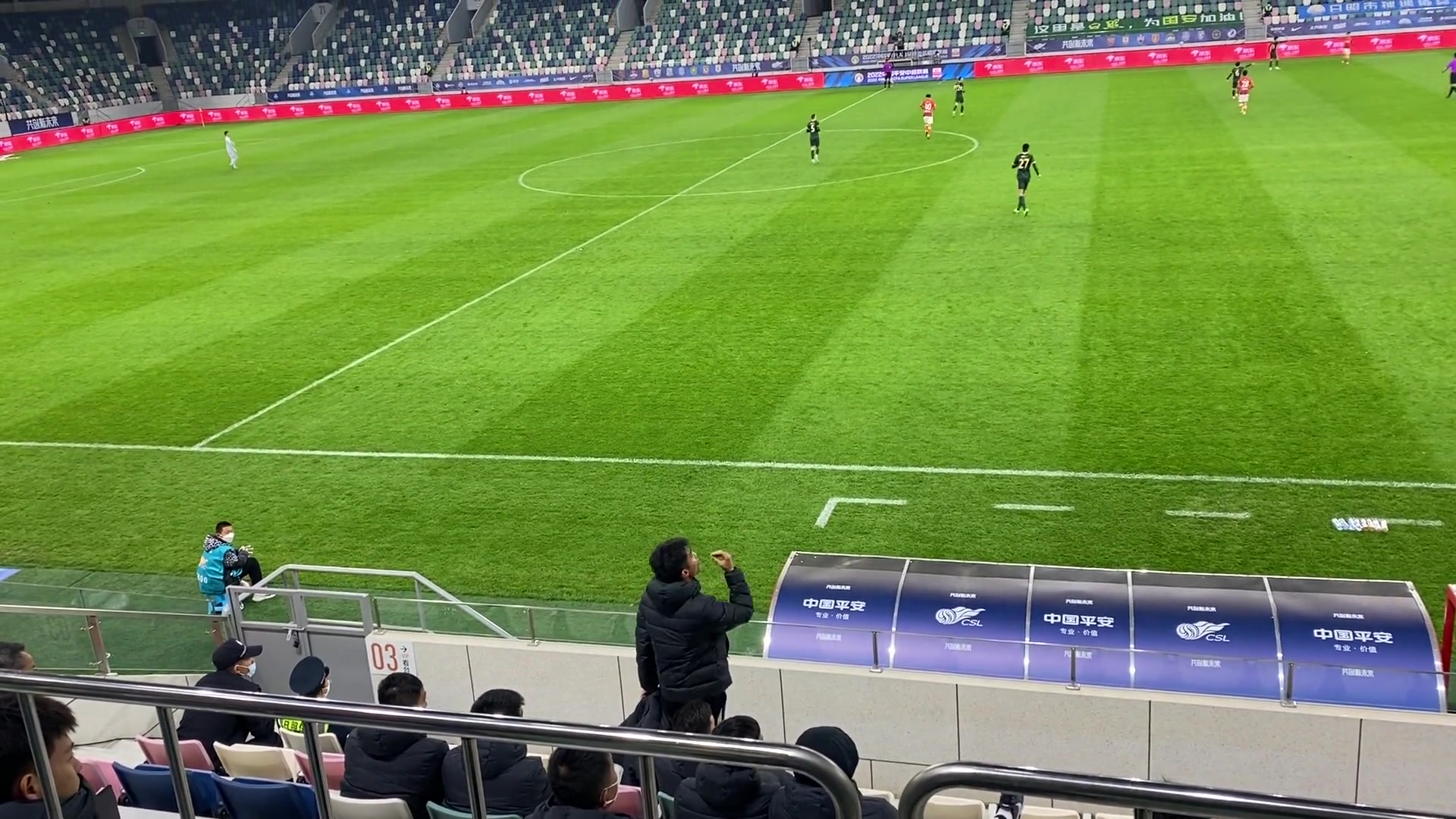 鄭智這當了教練后指揮還挺一板一眼的跟李鐵一個風格