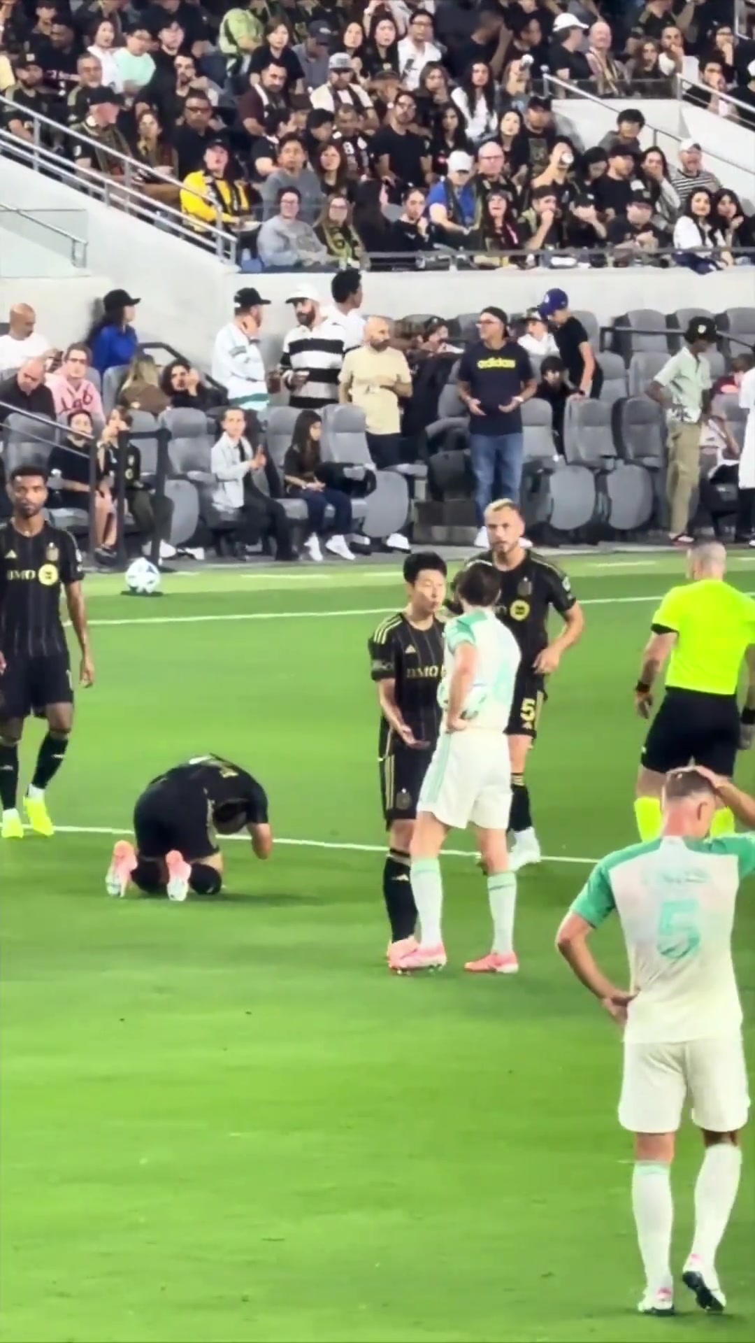 對手挑釁孫興慜你不行了我可以單防你隨后被過個干凈