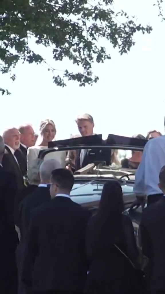 阿森納隊長結婚啦厄德高的老婆金發(fā)碧眼真漂亮呀