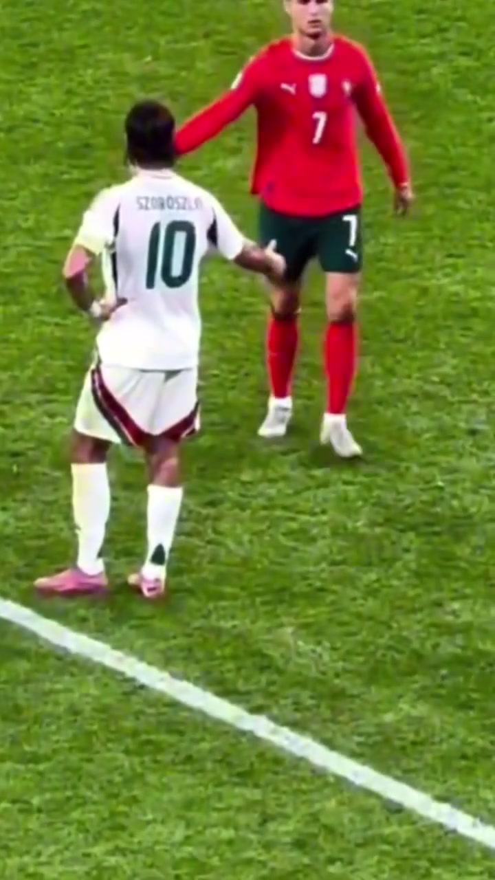 索博家人們誰(shuí)懂啊偶像主動(dòng)過來和我握手