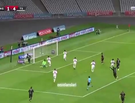 打爆奧納納切爾西外租球員大衛(wèi)-弗法納開場53秒梅開二度