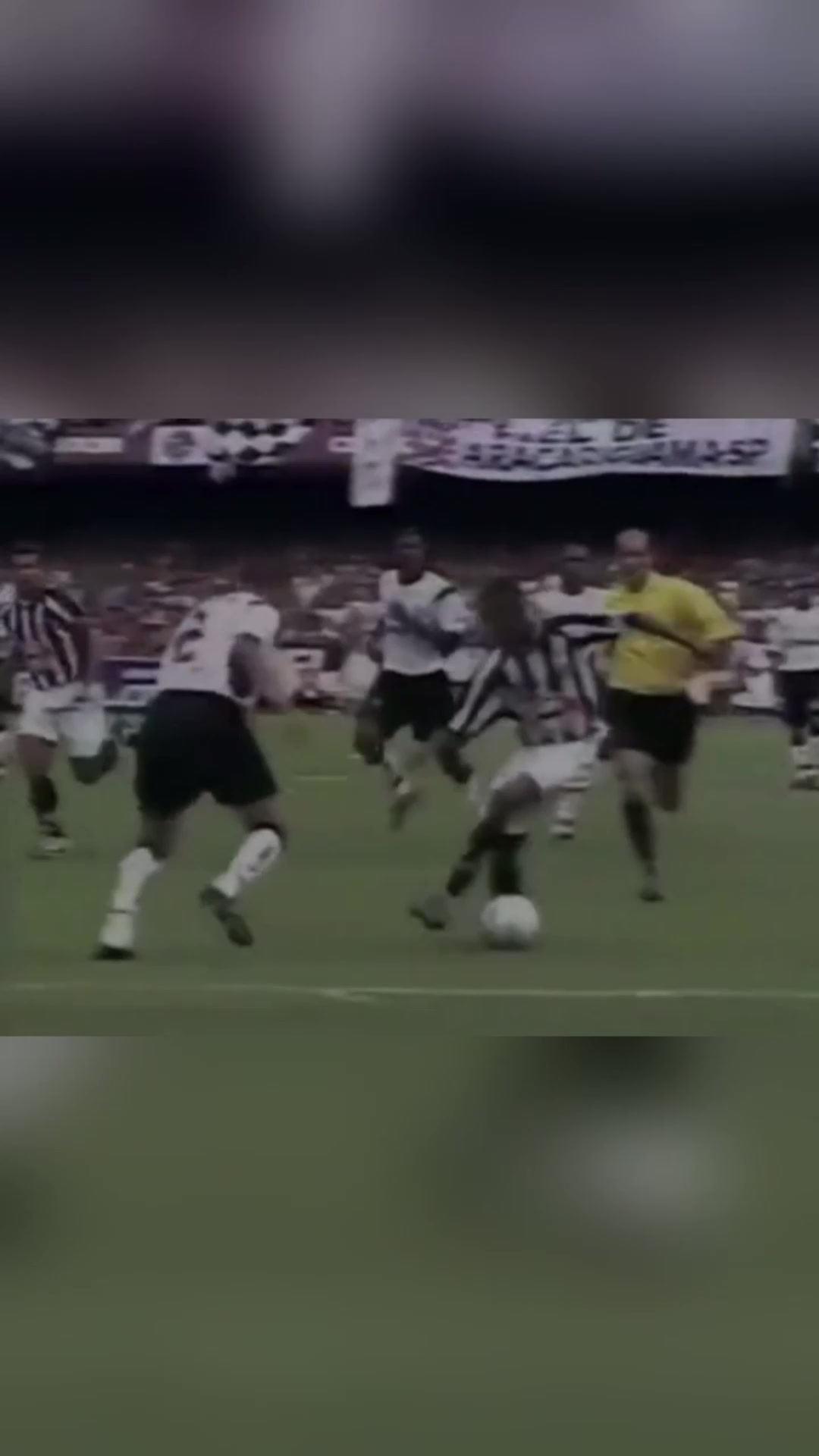 17歲的羅比尼奧瘋狂連踩8次單車從此獲得單車少年稱號