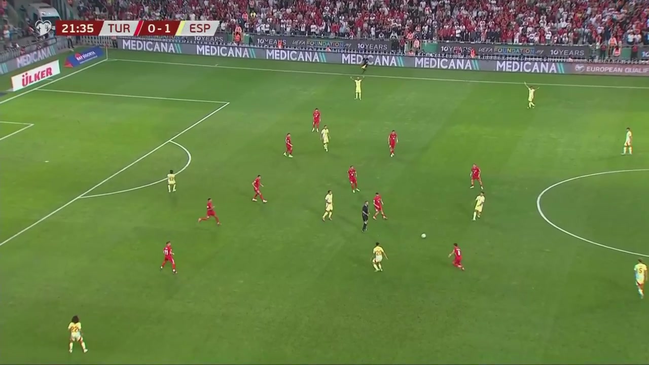 賞心悅目西班牙Tiki-Taka戲耍土耳其后防 梅里諾禁區(qū)內(nèi)推射破門(mén)