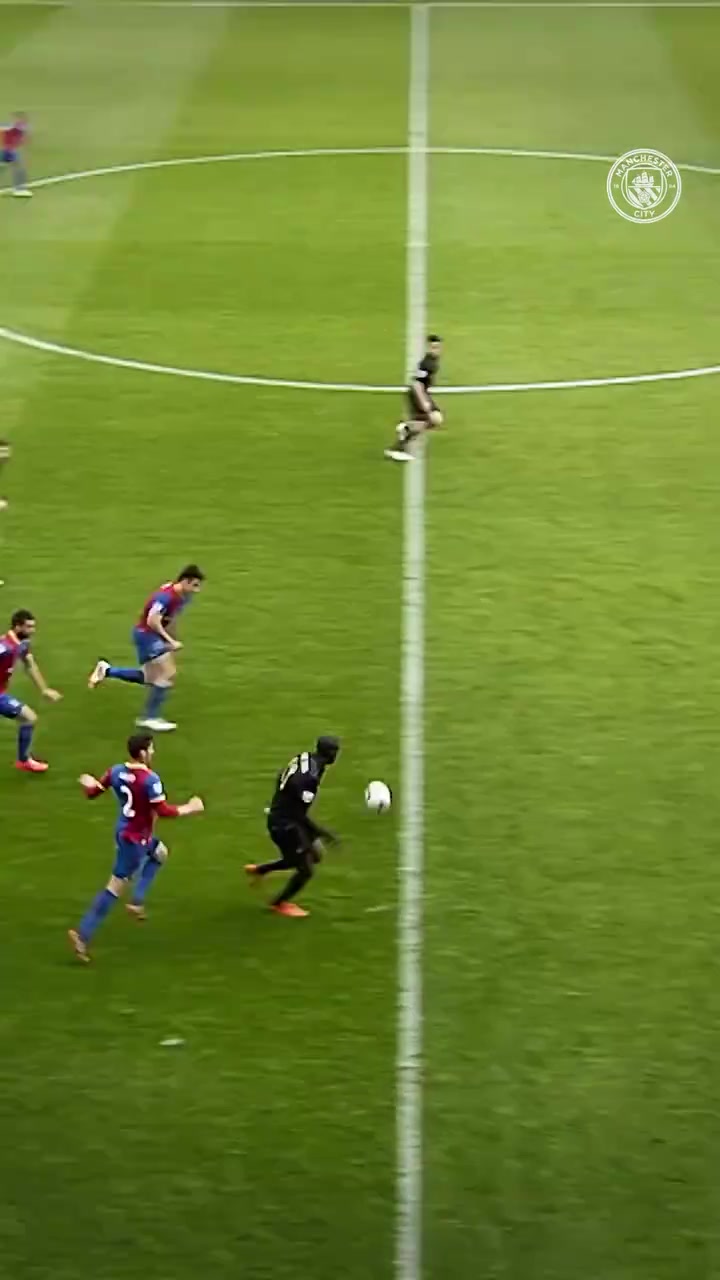 長驅直入一劍封喉亞亞圖雷進球就是這么簡單