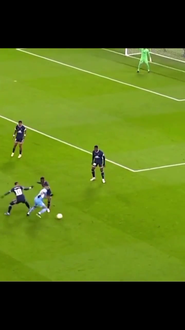 前曼城邊路天王馬赫雷斯想斷我的球哪有那么容易