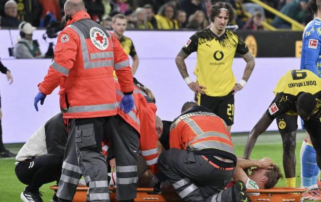 德媒：對陣多特時受傷的科隆球員許伯斯本賽季極有可能報銷