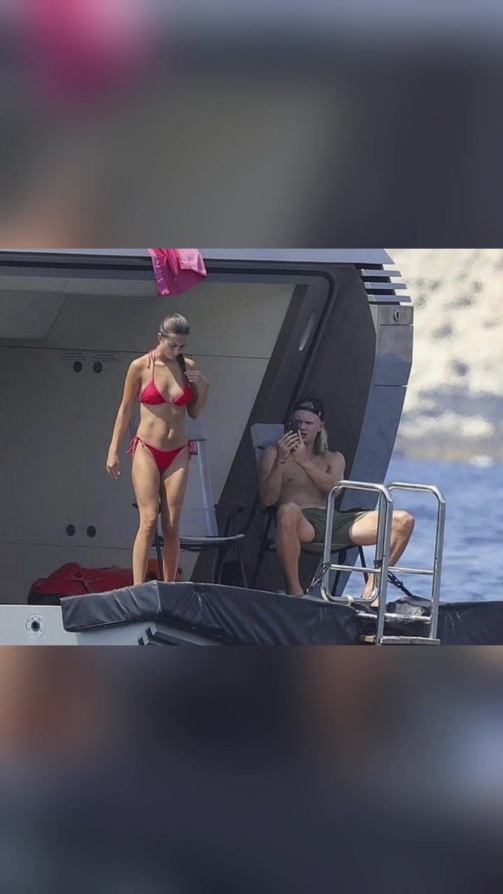 哈蘭德看到女友的身材后忍不住拍照