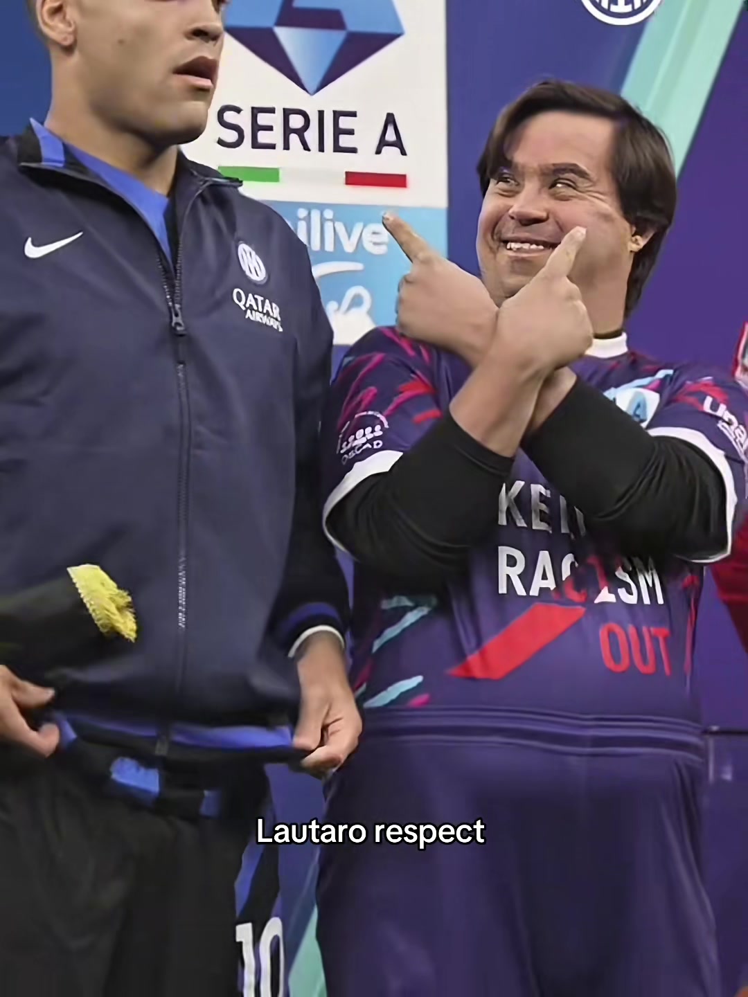 藍黑隊長網(wǎng)友勞塔羅場上場下的職業(yè)屬性是完美的