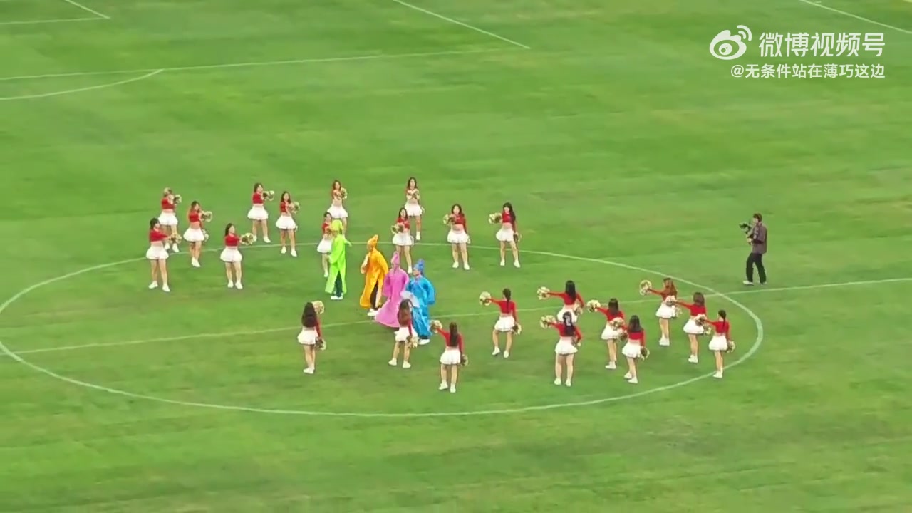 江南四大才子亮相蘇超啦啦隊(duì)小姐姐們都被帥暈