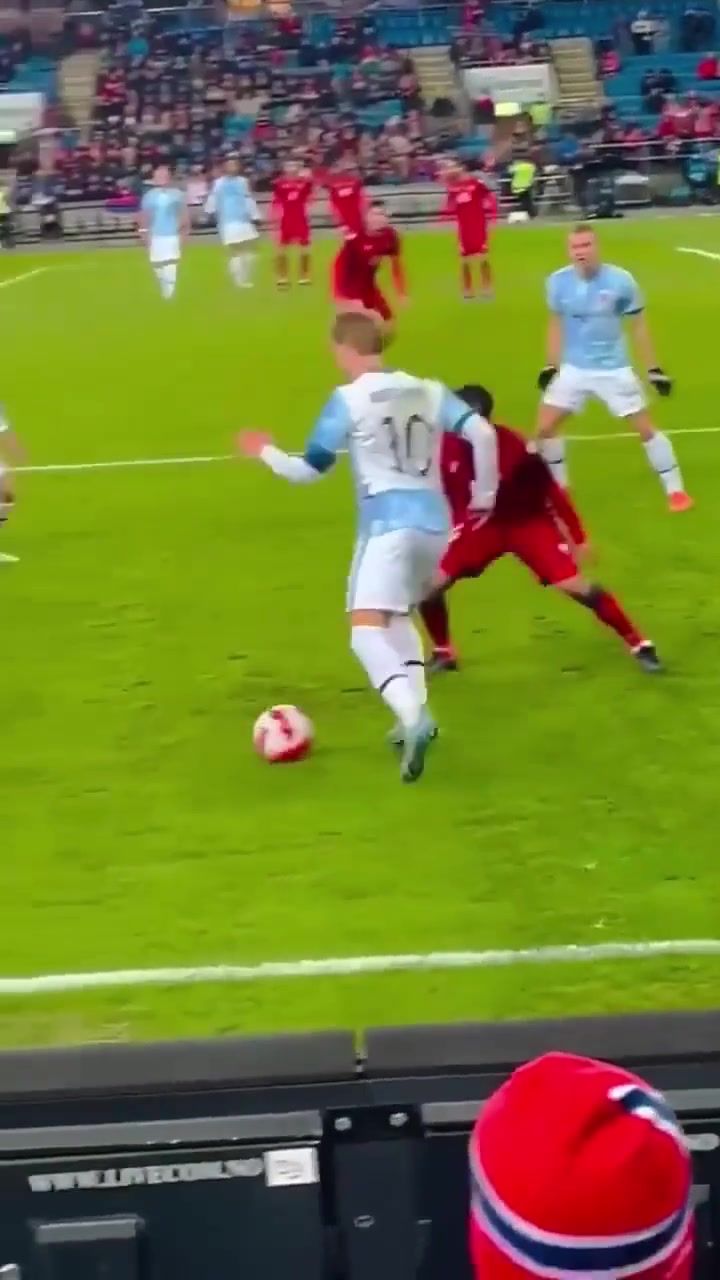 如今是否兌現(xiàn)天賦厄德高這腳下有點東西啊