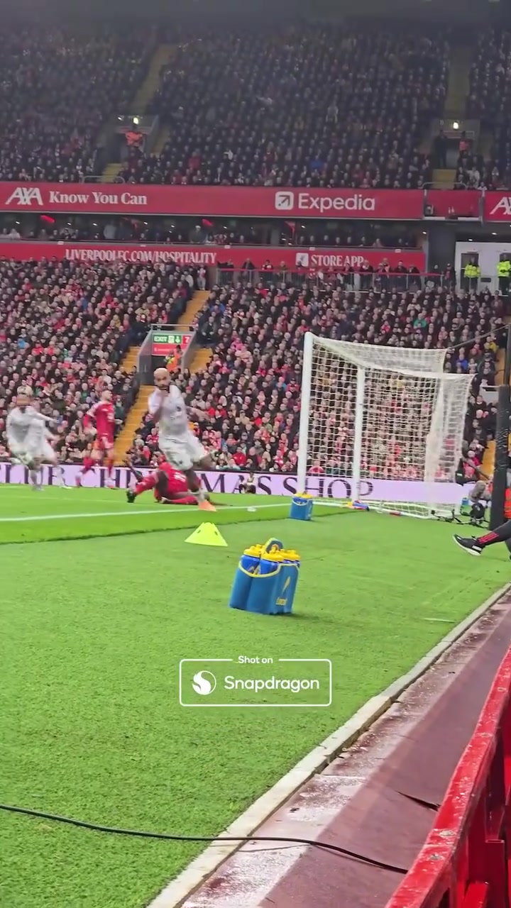 下快攻這一塊還得看紅魔姆伯莫開場1分02秒閃擊破門