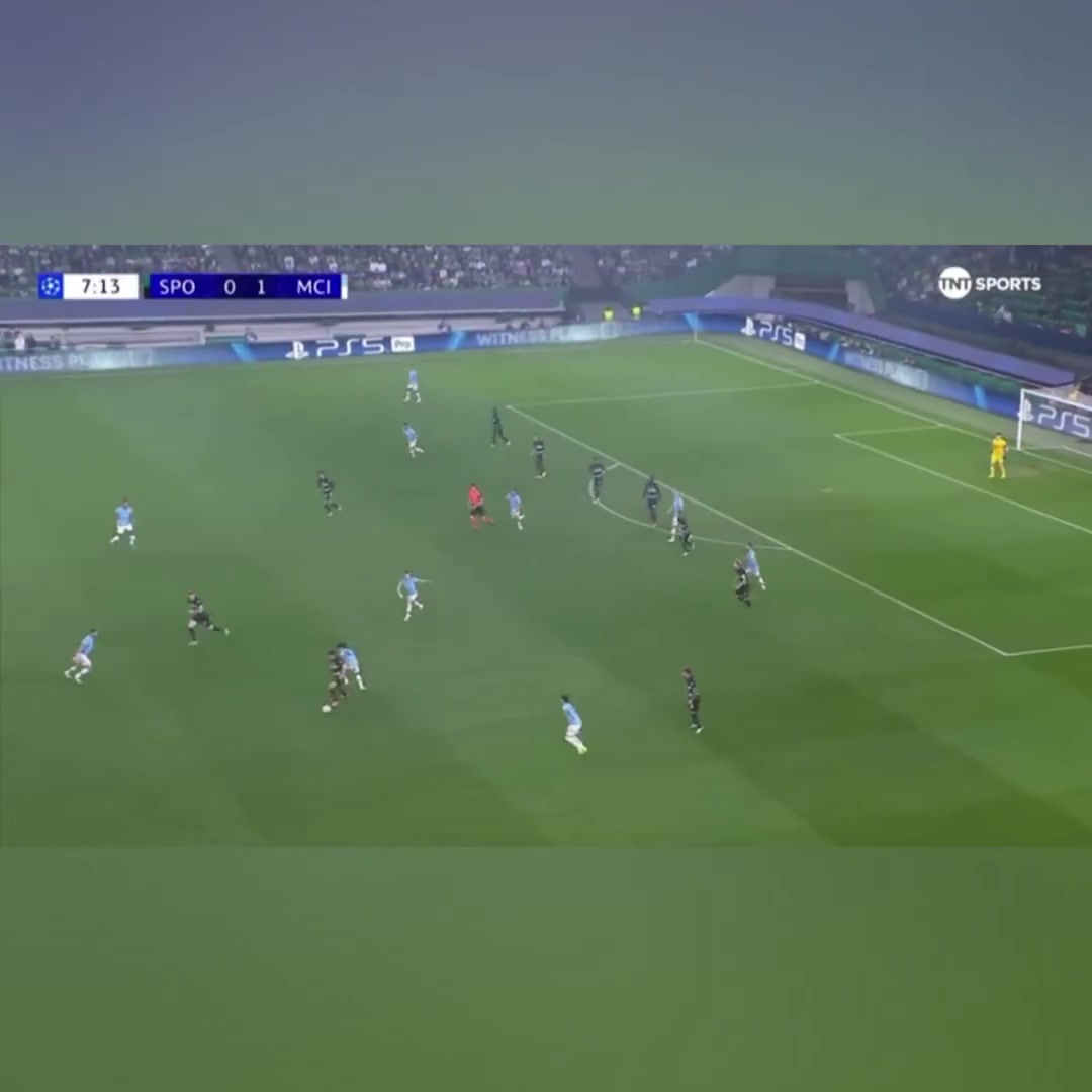 國外球迷新賽季面對曼聯(lián)約克雷斯會上演這樣的場景嗎