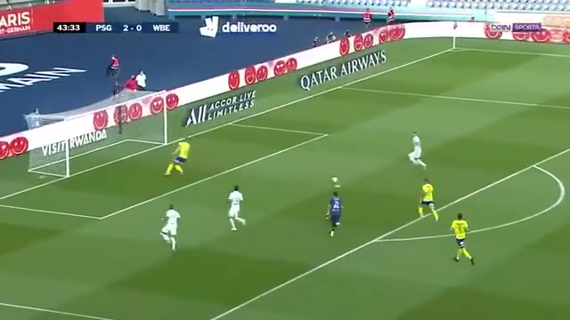 男人都能懂的痛名場(chǎng)面伊卡爾迪大力射門被對(duì)方后衛(wèi)用襠部化解