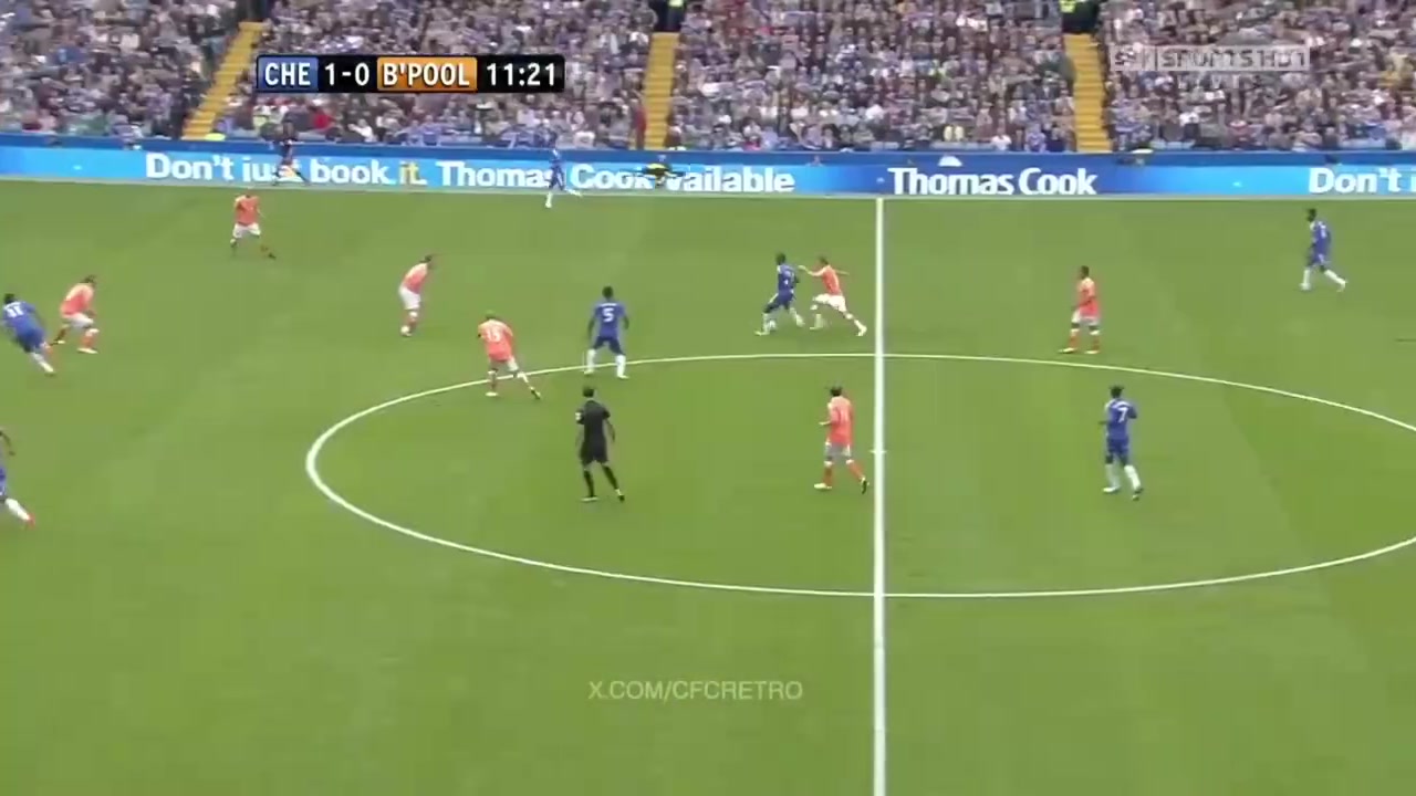 場(chǎng)上無(wú)處不在巔峰德羅巴一人身兼多職率隊(duì)大勝完美的球員