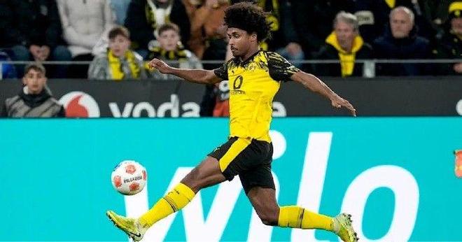 媒體人：多特希望和阿德耶米續(xù)約，很可能為解約金條款妥協(xié)