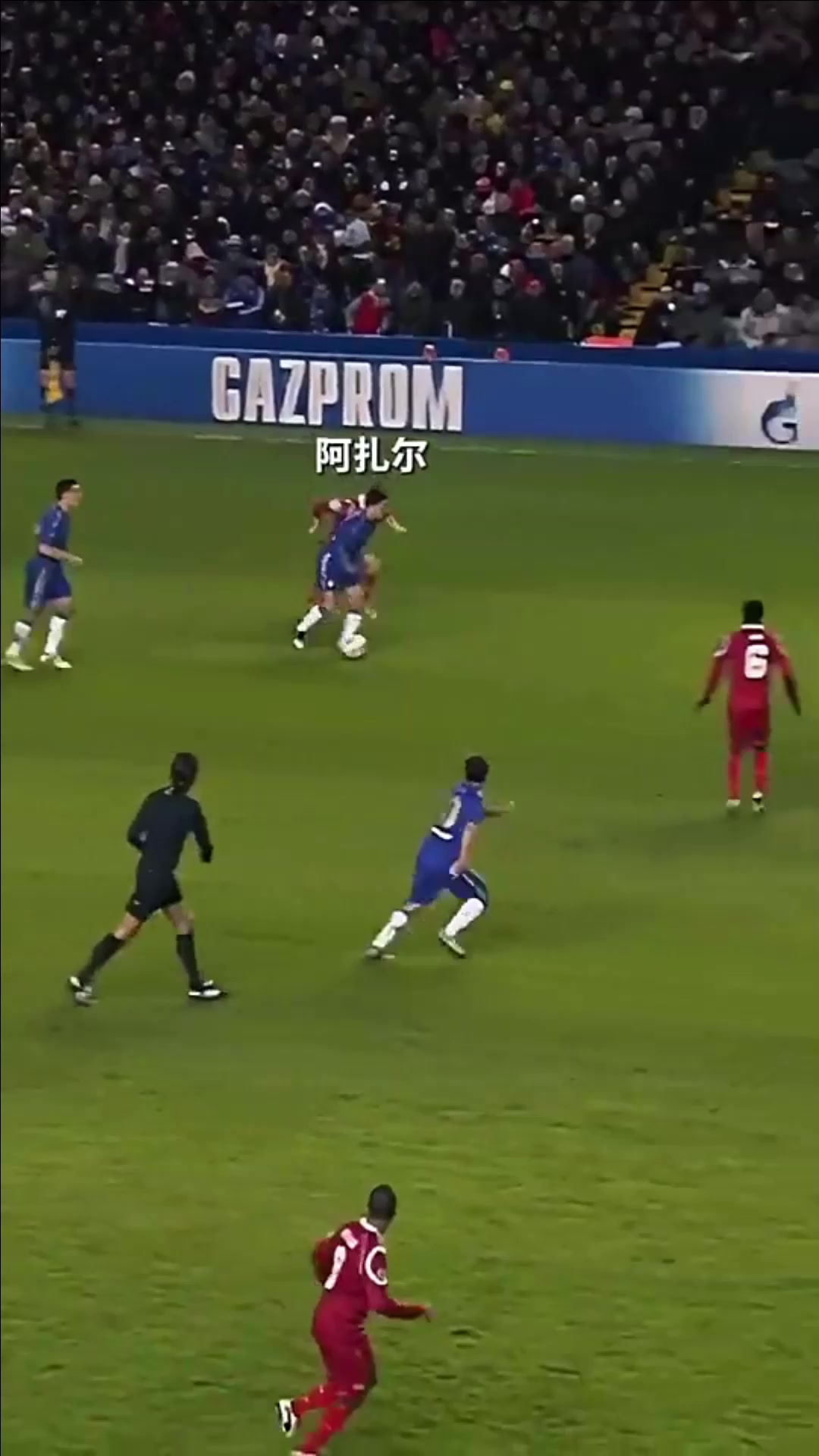 無視防守那個(gè)身披17號(hào)球衣的青澀扎球王