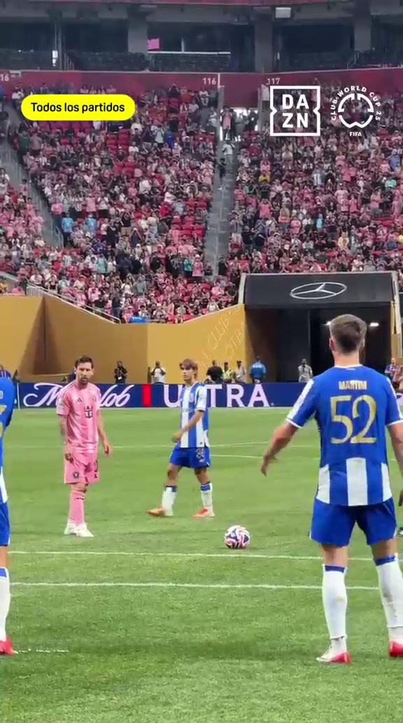 關(guān)鍵時(shí)刻你永遠(yuǎn)可以相信梅西底線視角看梅西任意球直接破門