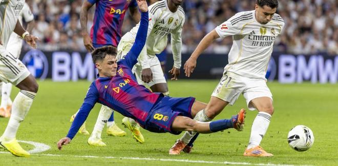 世體：佩德里遭遇肌肉損傷，將缺席巴薩接下來(lái)三場(chǎng)比賽