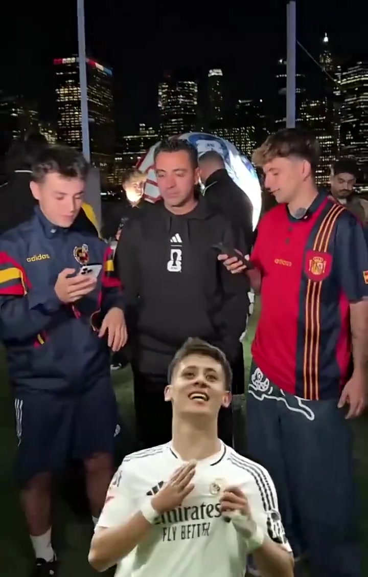 佩德里還差點火候哈維心中比自己更好的中場球員是誰