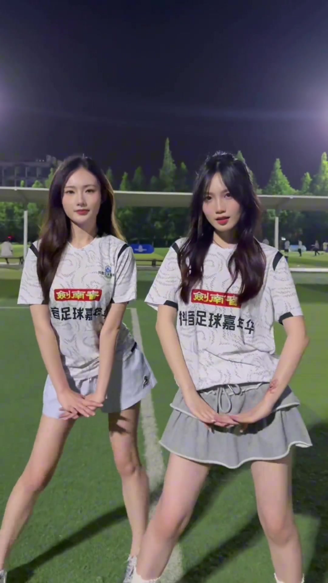 拜仁vs多特胡小凡與云姨終于夢(mèng)幻聯(lián)動(dòng)了