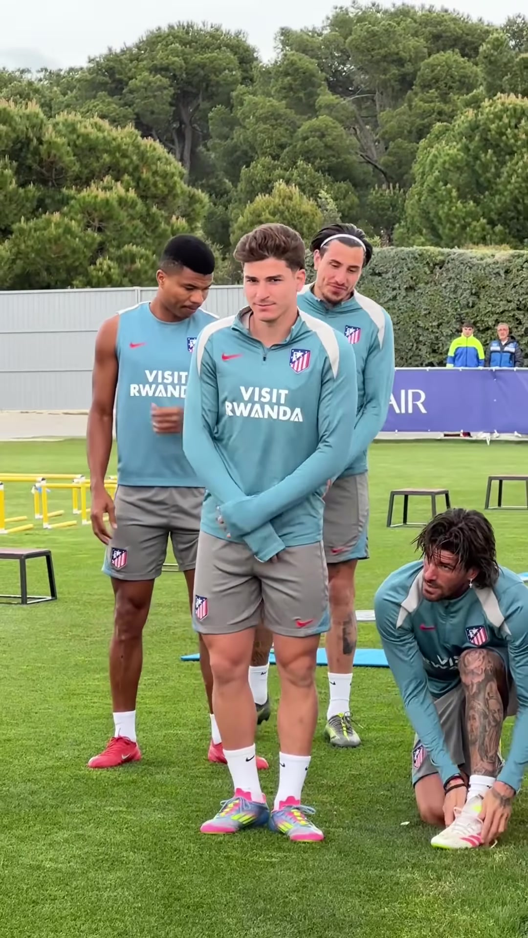 欺負小蜘蛛呢吉梅內(nèi)斯你個烏拉圭人是在報復阿根廷人吧