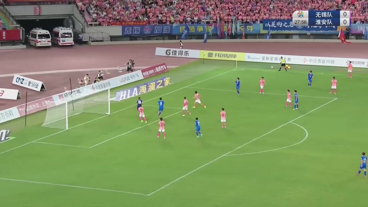 蘇超球員致敬C羅?文耀隆破門淮安隊1-0領(lǐng)先無錫隊