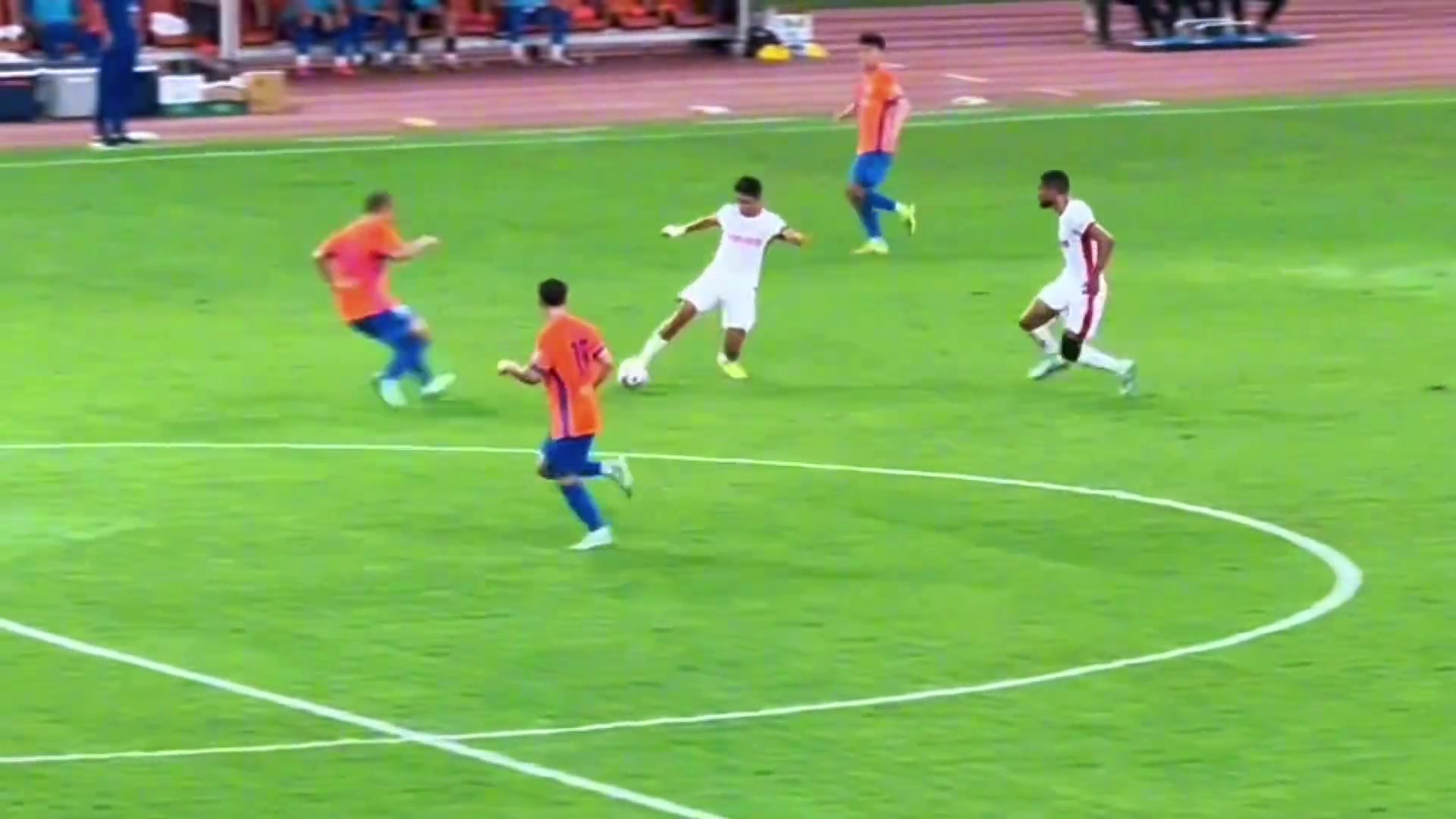 哥們練過啊洛佩茲高光技能臥倒單腿搶斷