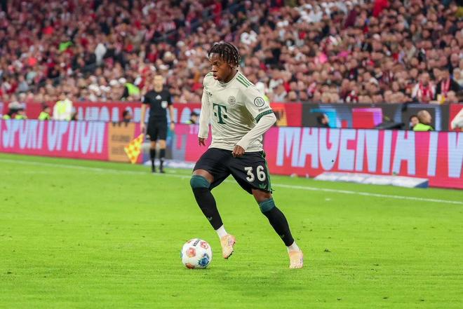 德天空：拜仁不打算冬窗外租威茲德姆，孔帕尼將給他出場時間