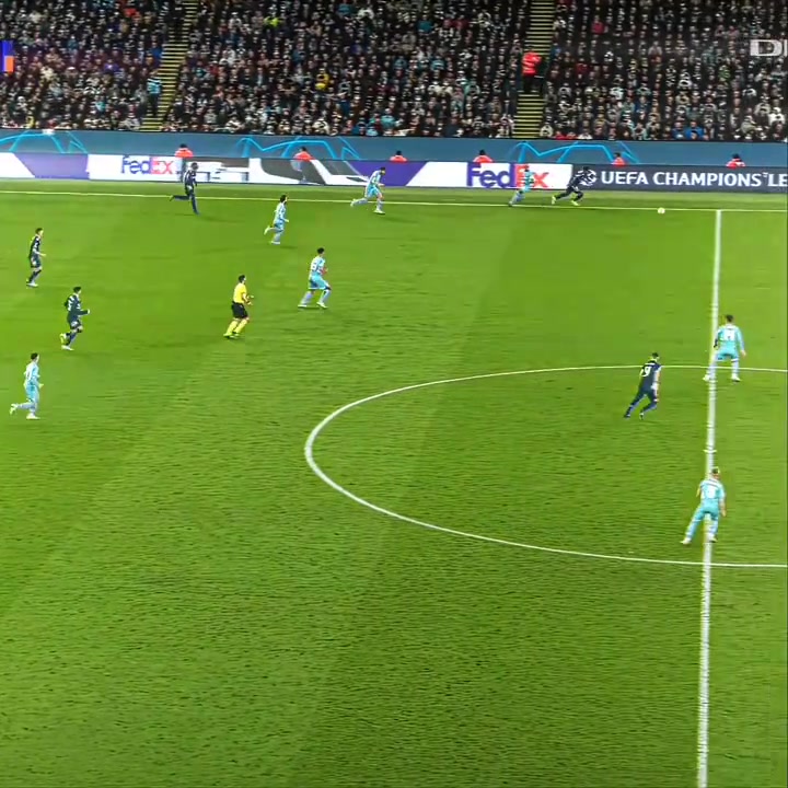 皇馬球迷這是維尼修斯球商最高的一次