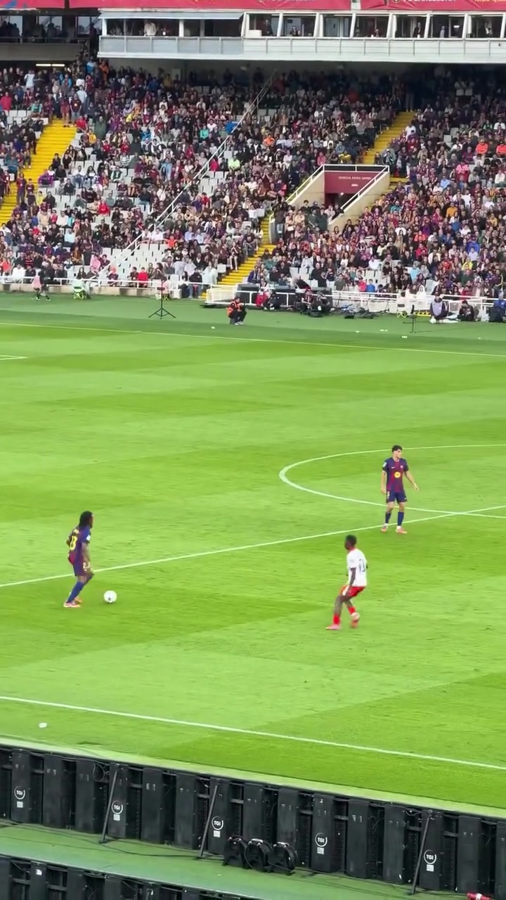 絕殺阿勞霍弗里克問我能不能踢前鋒我說我上場(chǎng)就能進(jìn)球