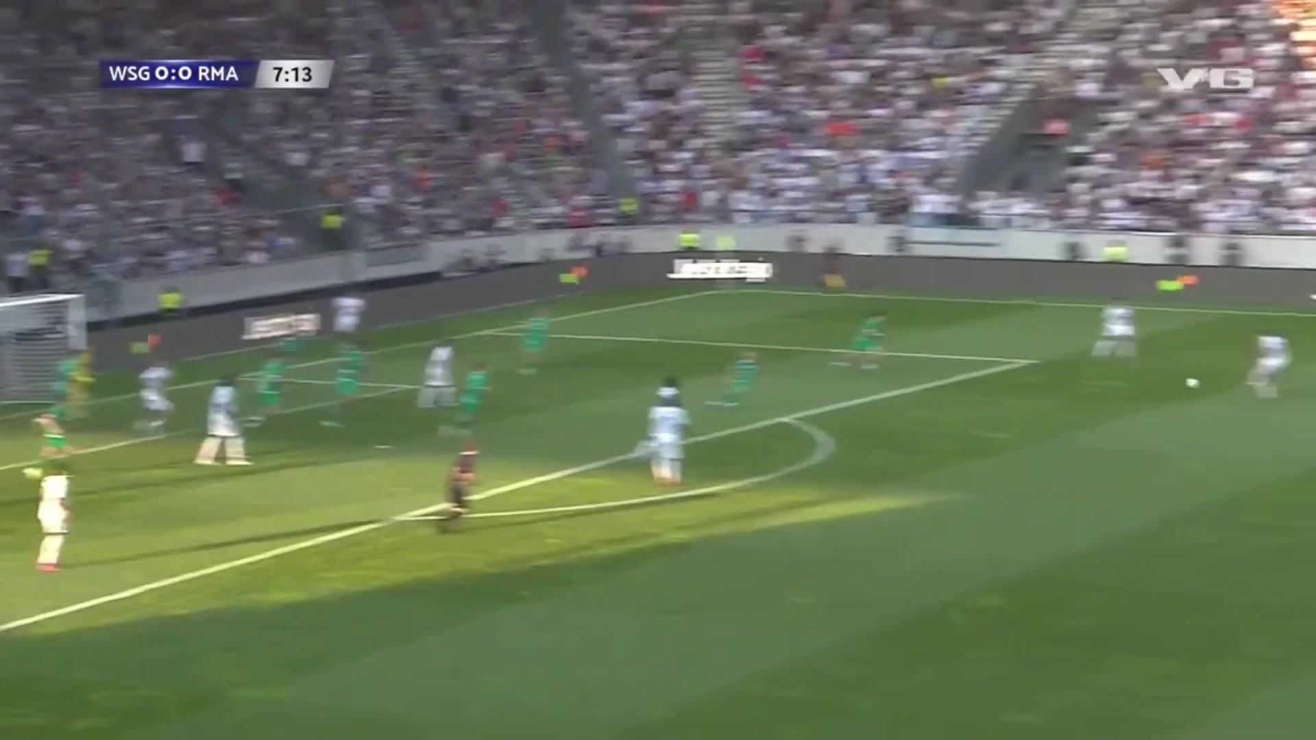 進(jìn)了就是世界波居勒爾輕松晃開防守緊接起腳遠(yuǎn)射擊中橫梁