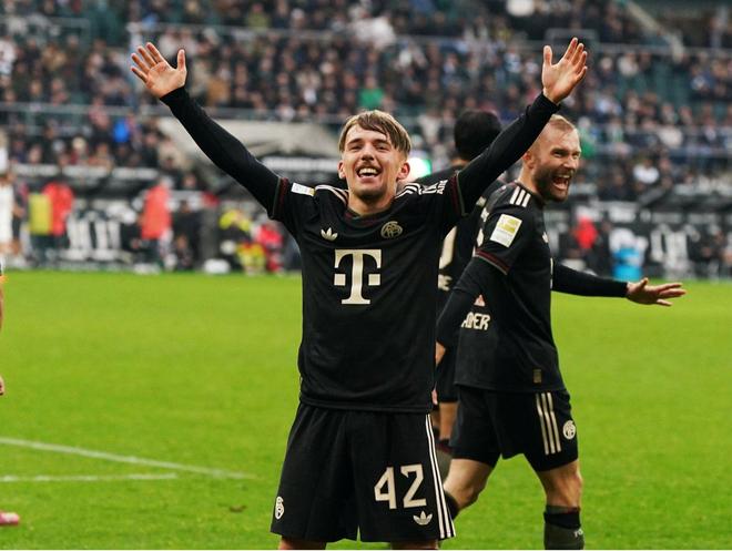 42號有魔力？17歲拜仁小將卡爾在歐冠和德甲連場進(jìn)世界波