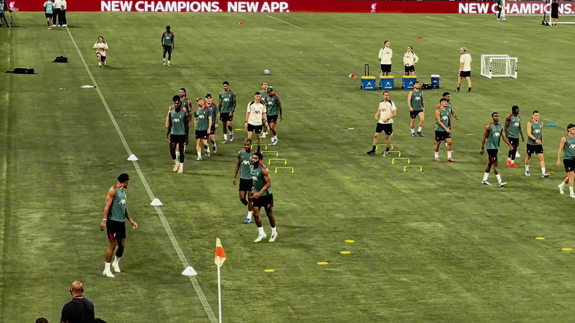 來自英超衛(wèi)冕冠軍的壓迫感