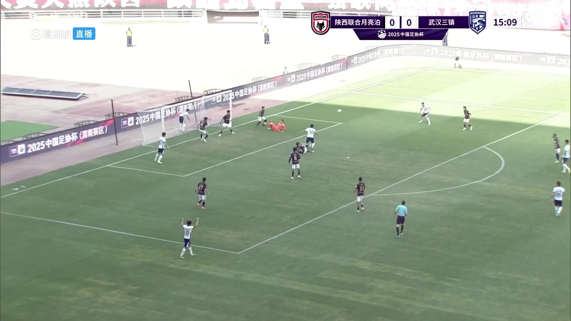 這球真漂亮鐘晉寶精妙扣球?yàn)t灑吊射入網(wǎng)