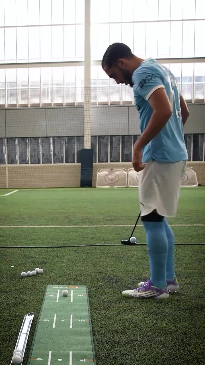 多庫太逗了當英超球星們開始推桿誰最有高爾夫天賦呢