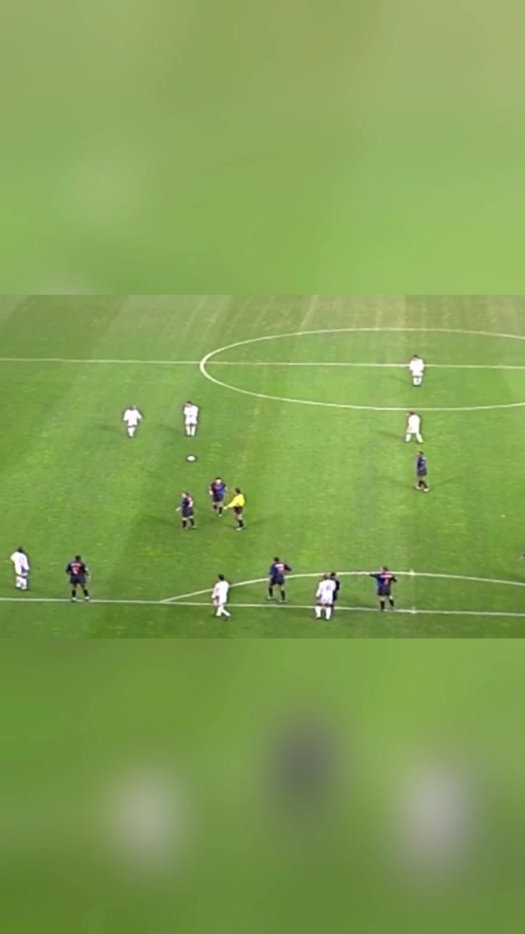 帶炮后衛(wèi)卡洛斯在絕對(duì)力量面前什么防守都是浮云