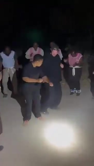 開心了在南非快樂跳舞的德布勞內(nèi)