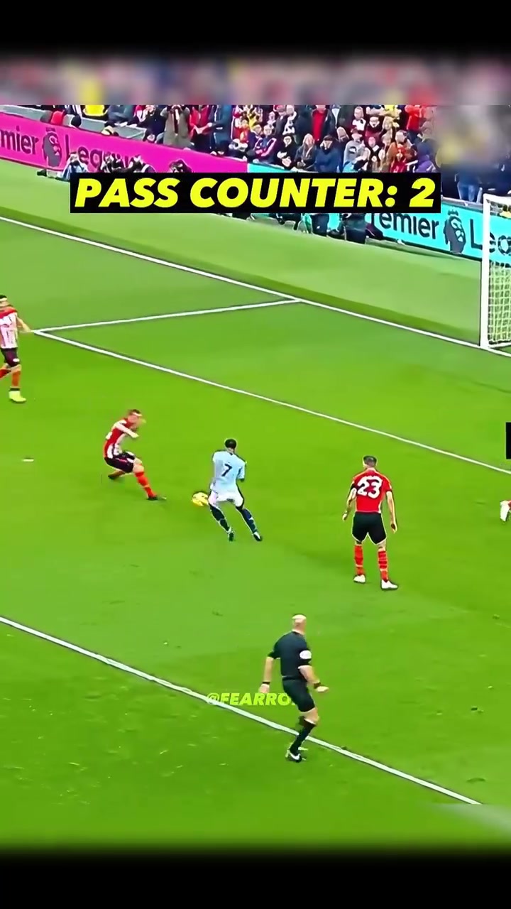 能控這么久也挺厲害名場(chǎng)面曼城禁區(qū)內(nèi)20秒7腳傳遞無(wú)人射門