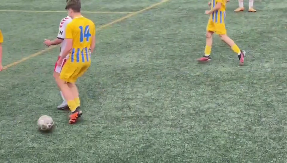 鄺兆鐳這對(duì)抗真嚇人年紀(jì)這么小就突得對(duì)方只能上手拉拽啊