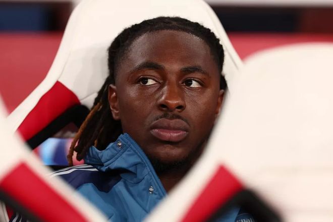 埃澤迎戰(zhàn)舊主，阿森納生涯亟待破局