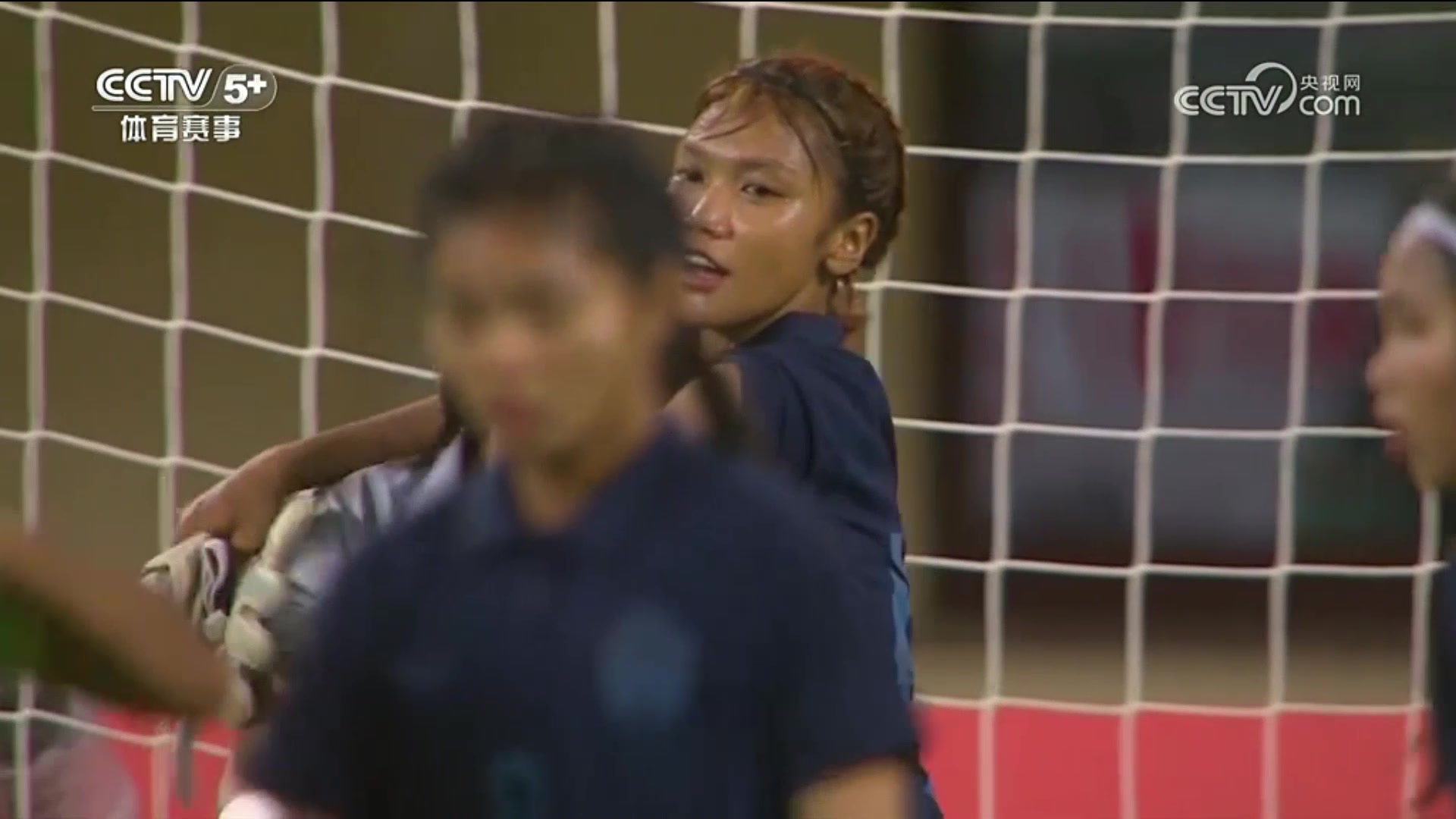 殘忍比分直接讓妹紙崩潰賽后柬埔寨門將傷心流淚