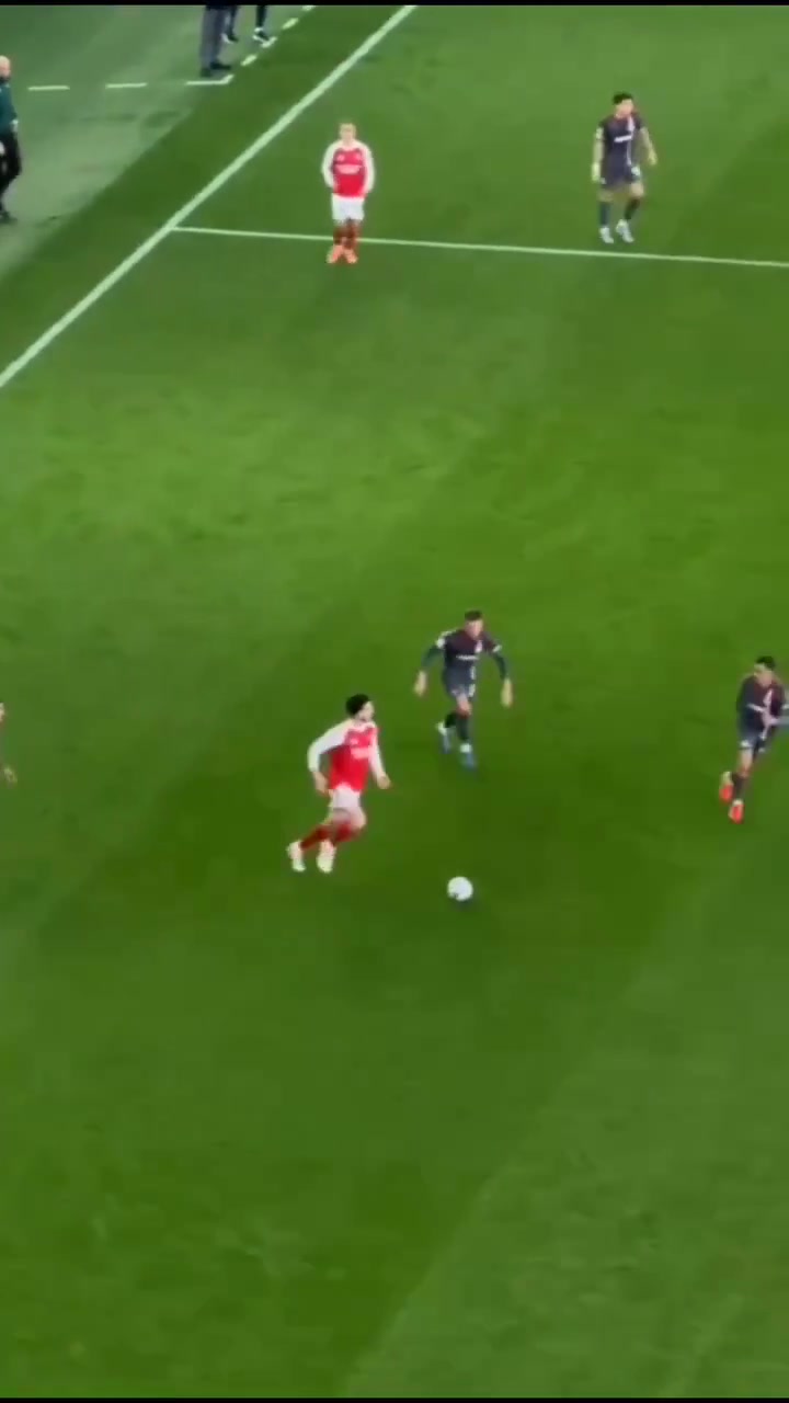 支援不夠約克雷斯兩次精彩跑位厄德高都沒傳