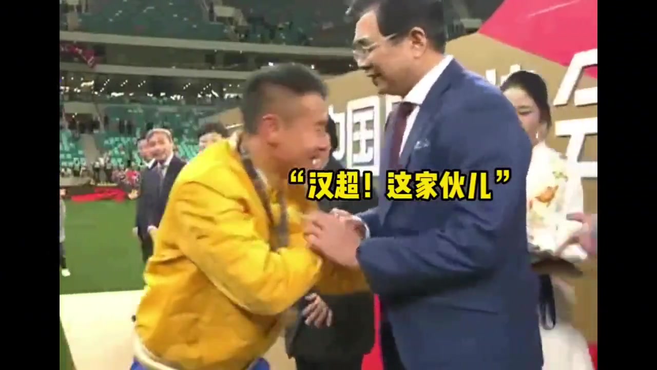 退役后時準備進足協(xié)于漢超對著宋凱說好話你一來我就進球了