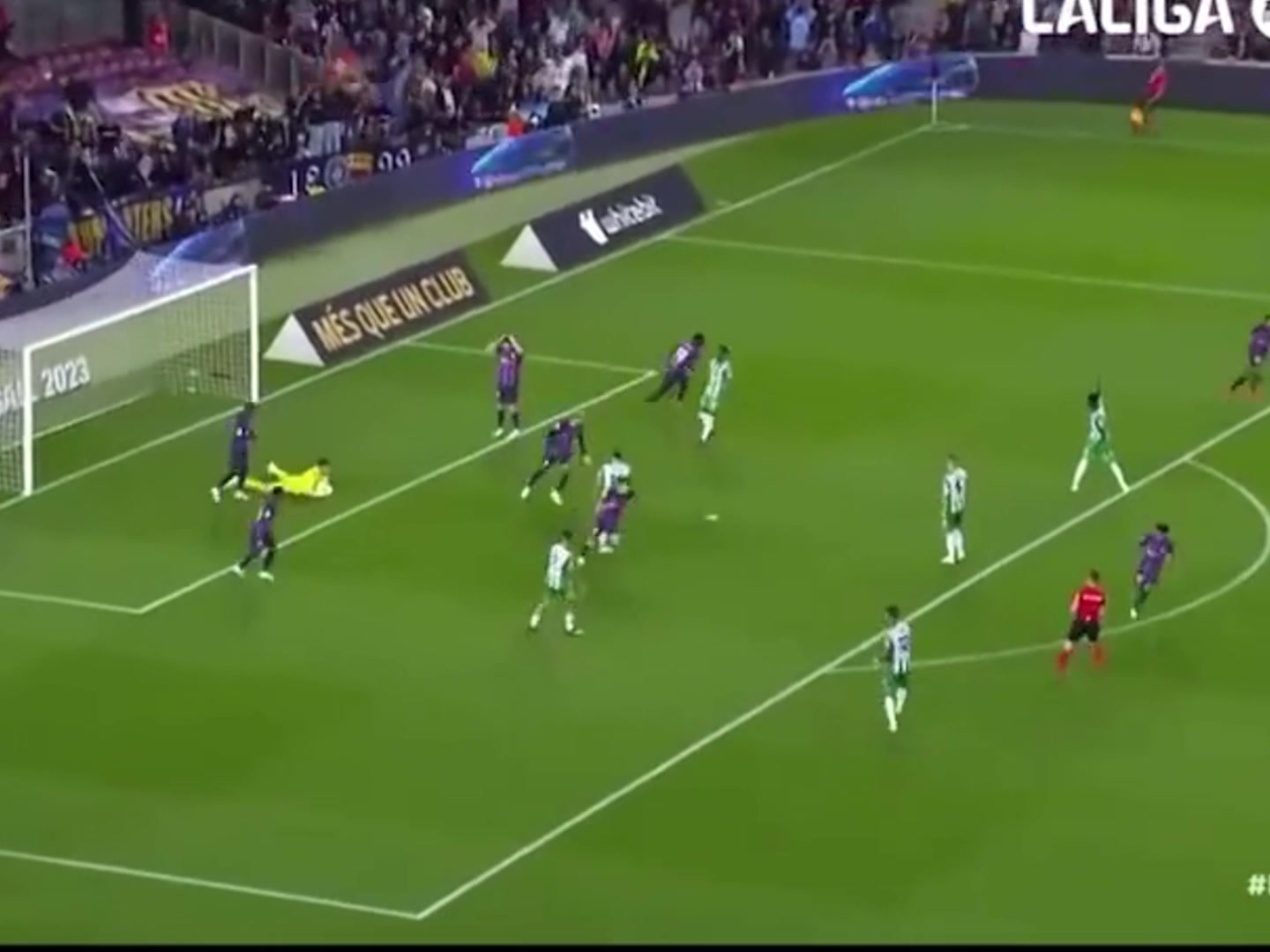 亞馬爾給登貝萊做餅當(dāng)初誰能想到球都停不好的登貝萊會拿金球