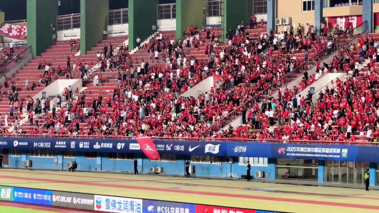 什么情況河南球迷喊下課崔康熙